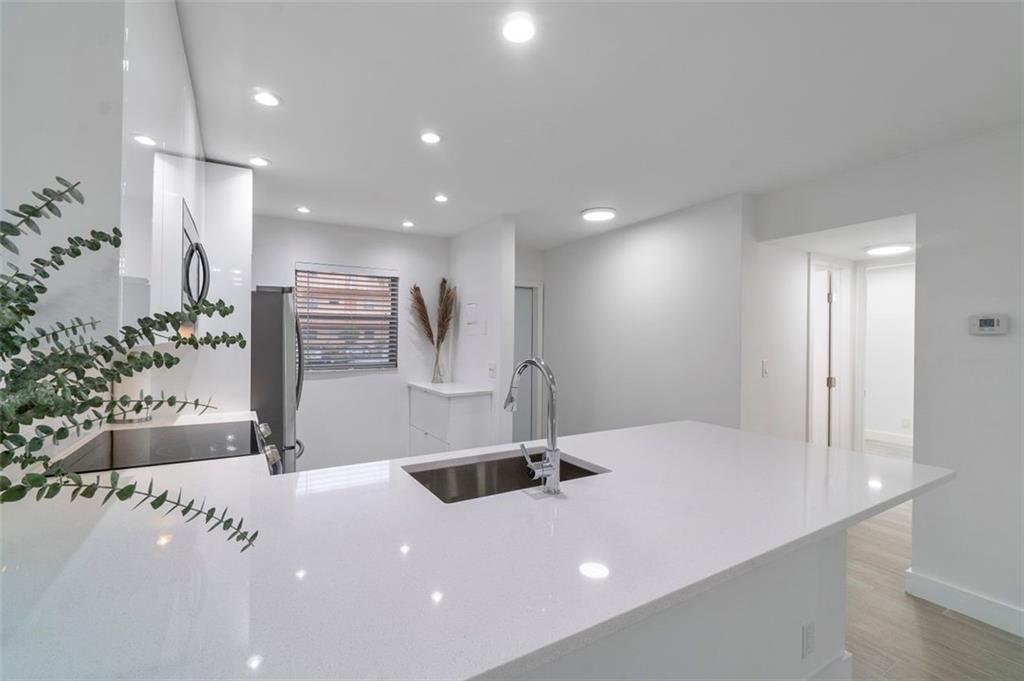 Rokest Condominium - Residential