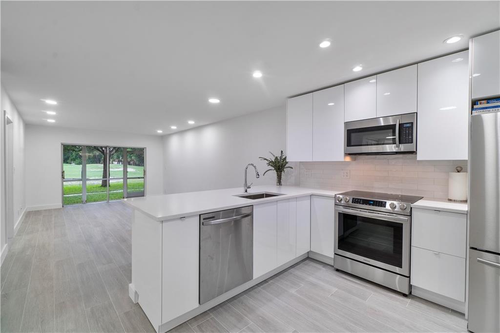 Rokest Condominium - Residential