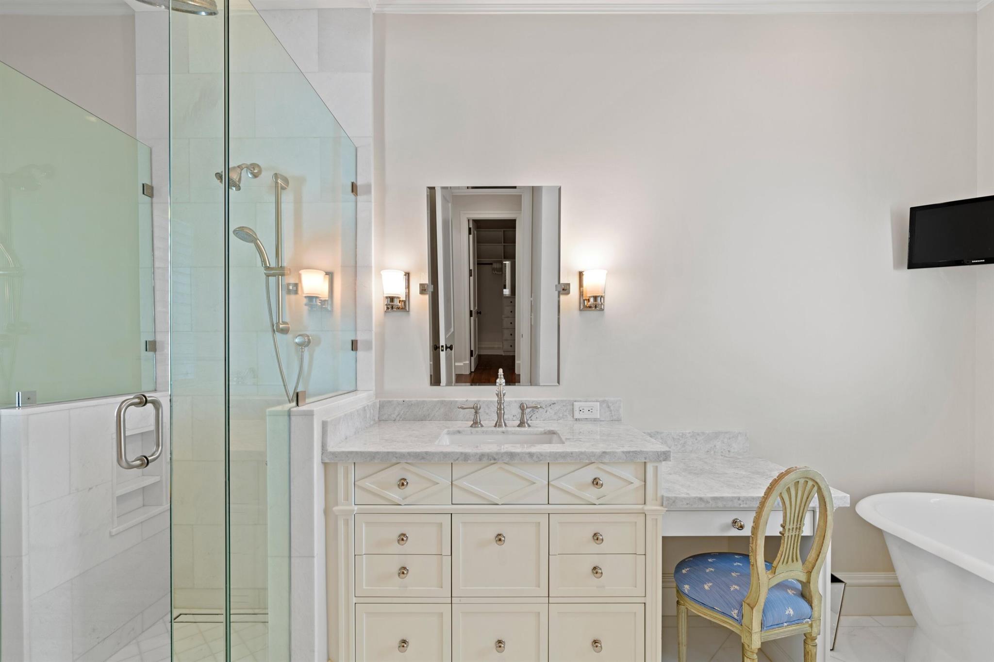 ROYAL PARK - Residential