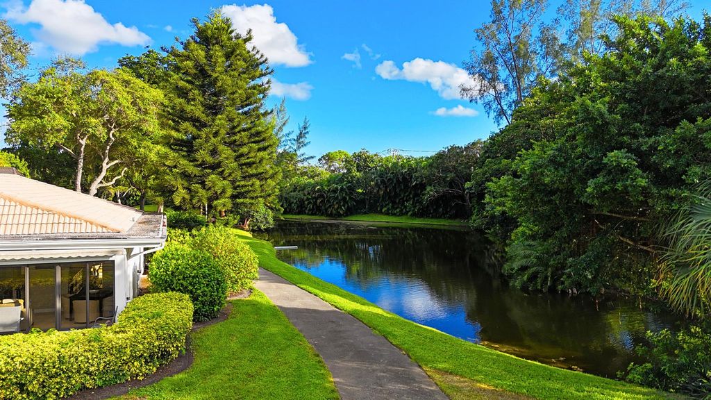 Photo of 406 Bridgewood Court, Boca Raton, FL 33434 (MLS # R11133478)