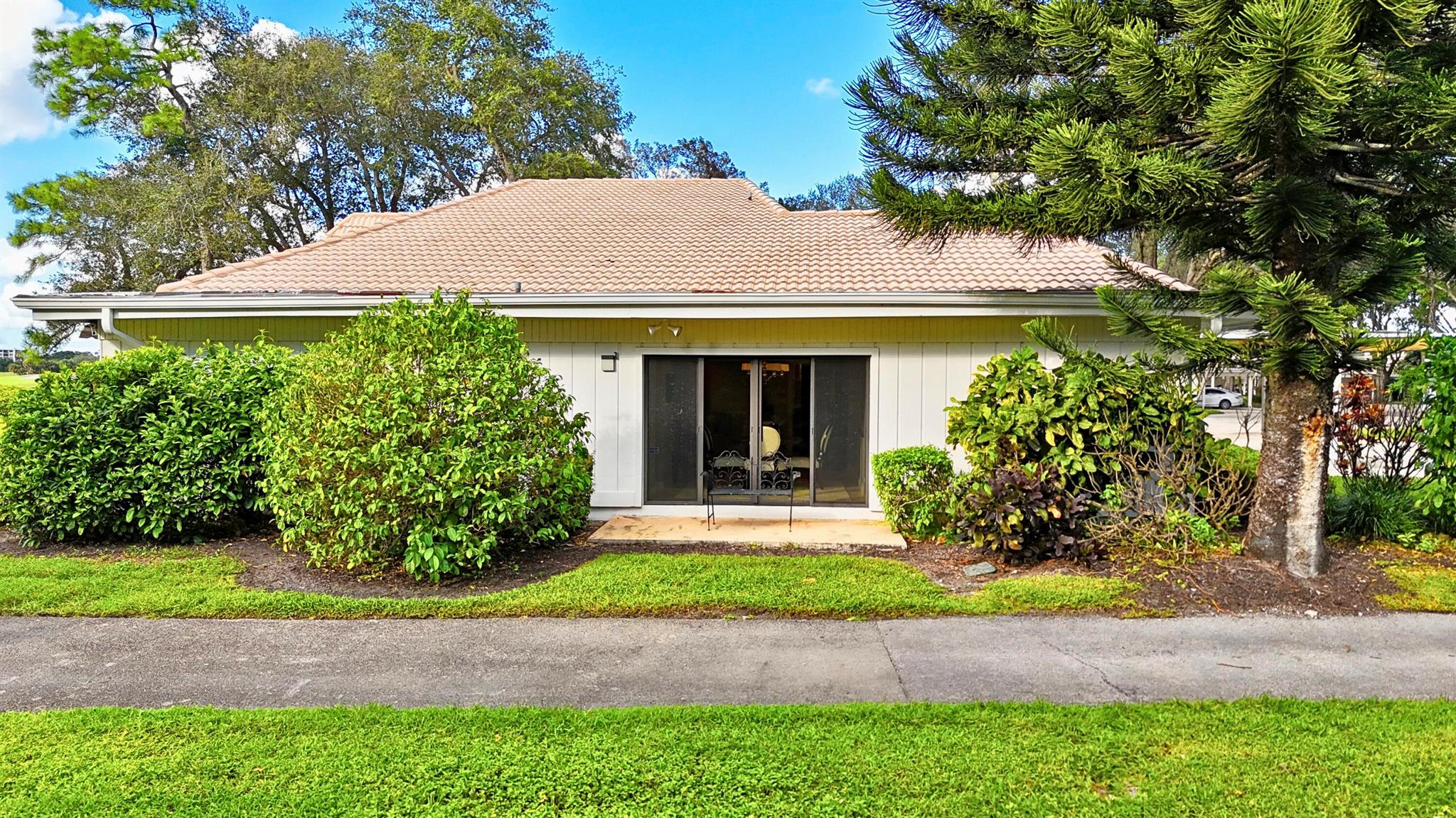 406 Bridgewood Court