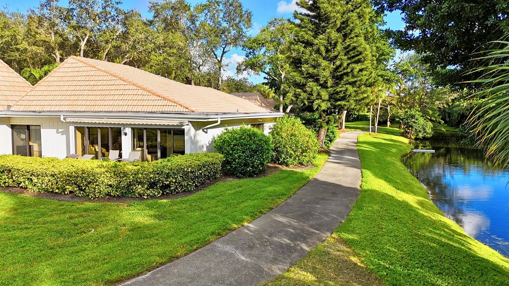 Photo of 406 Bridgewood Court, Boca Raton, FL 33434 (MLS # R11133478)