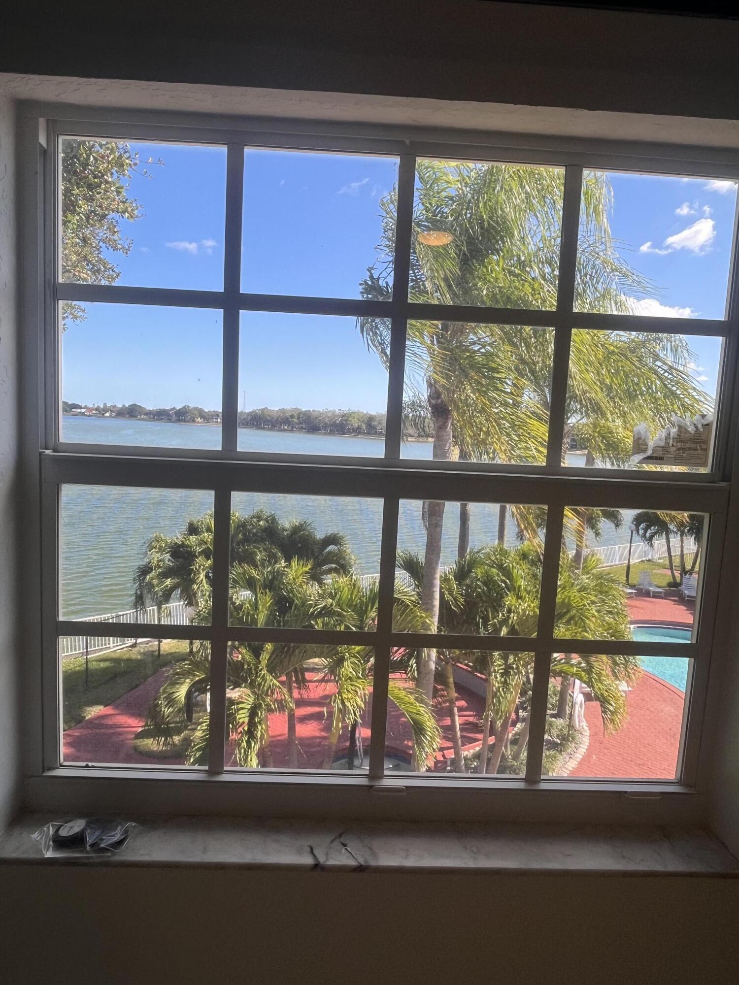 LAKEVIEW CLUB CONDO - Residential Lease