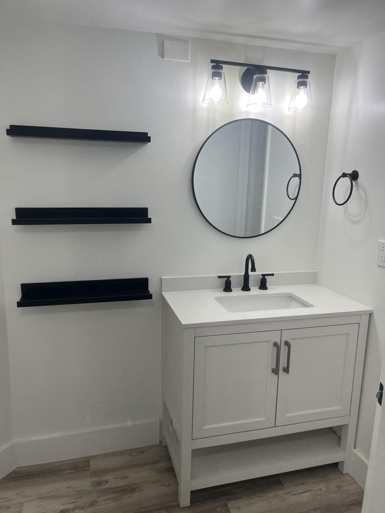 LAKEVIEW CLUB CONDO - Residential Lease