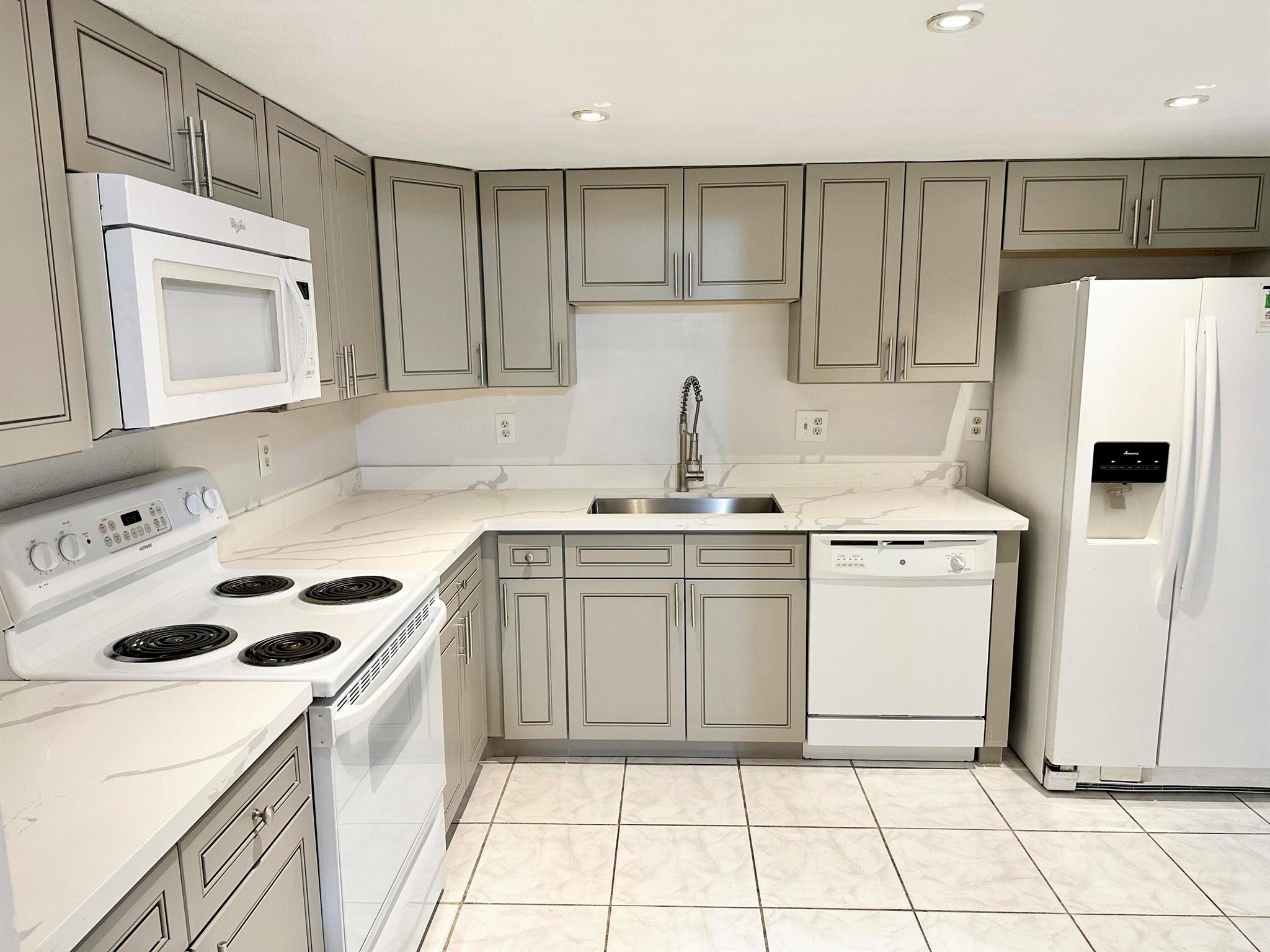 Feast your eyes on this Beautifully renovated 3-bed, 2-bath end-unit townhome with spacious living nestled in a quiet, gated community with exclusive access to a clubhouse, fitness center and pool. The main suite features a private balcony with serene golf course views and a spacious walk-in closet. Additional room can be used as a den, office or play room. Beautiful brand new kitchen features all new appliances. Enjoy an in-unit washer and dryer for your convenience. No pets allowed.