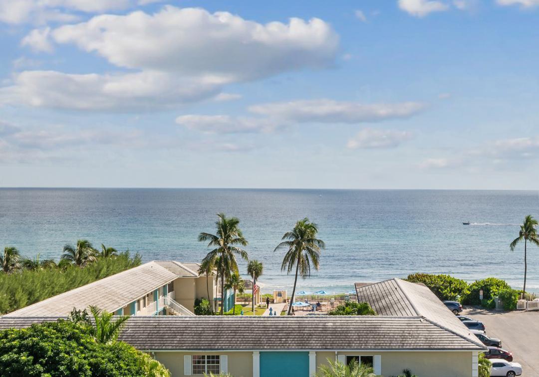 L HERMITAGE COND - Residential