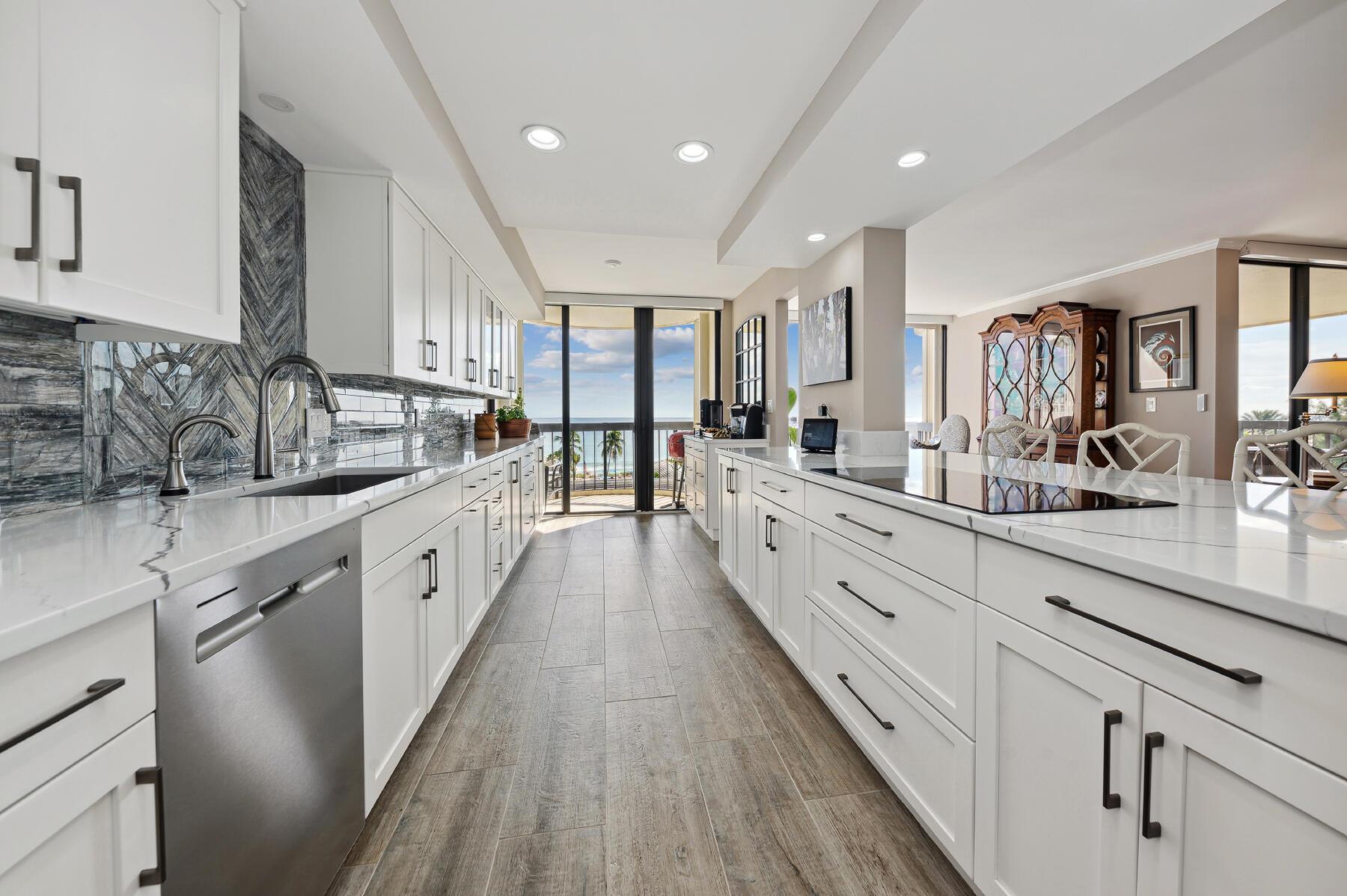 L HERMITAGE COND - Residential