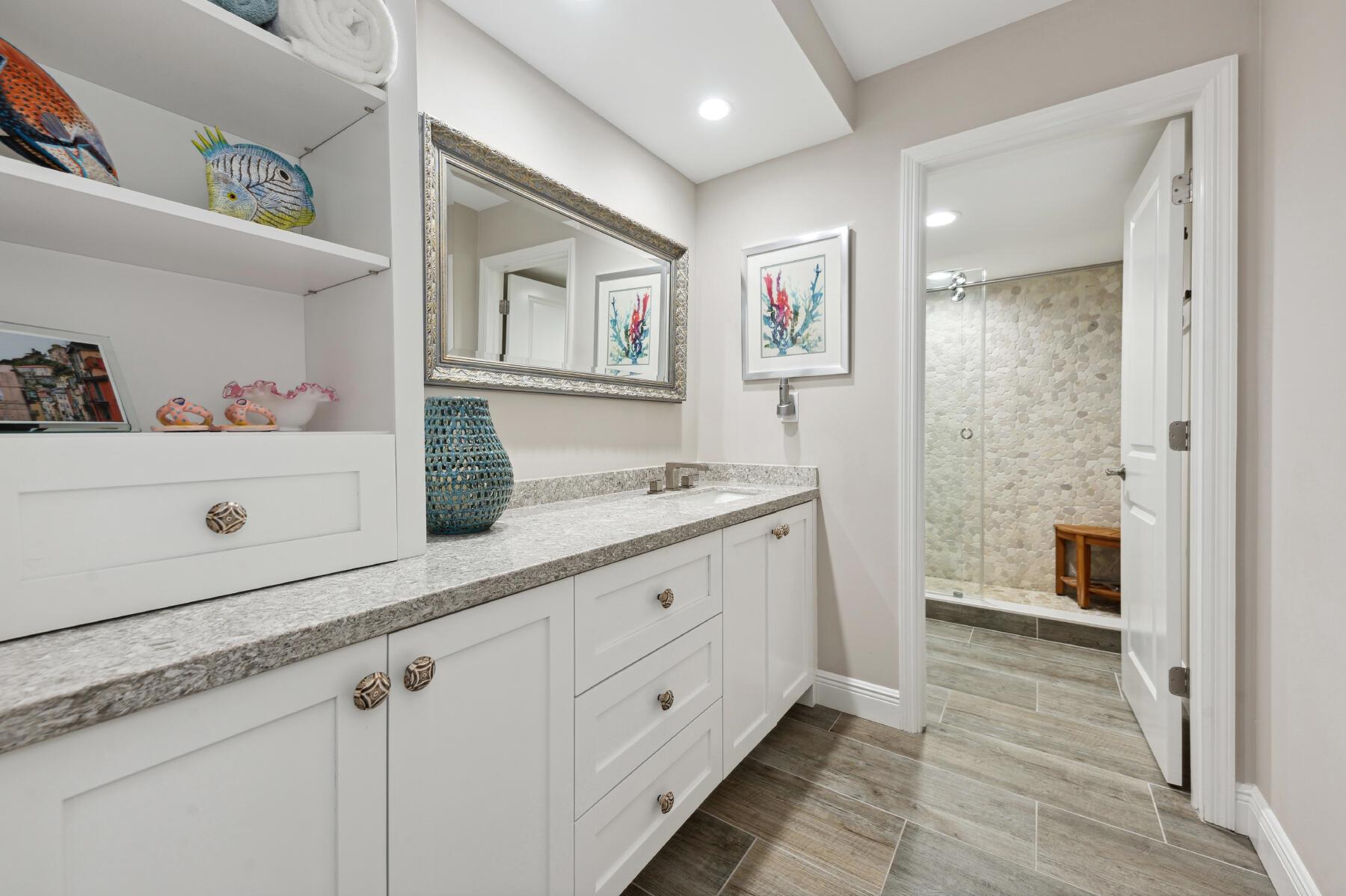 L HERMITAGE COND - Residential