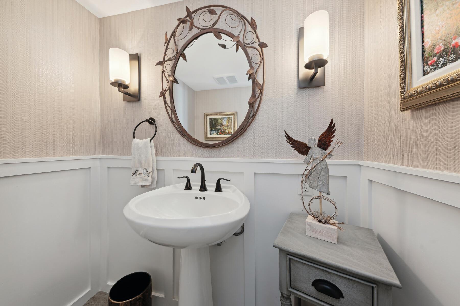 L HERMITAGE COND - Residential