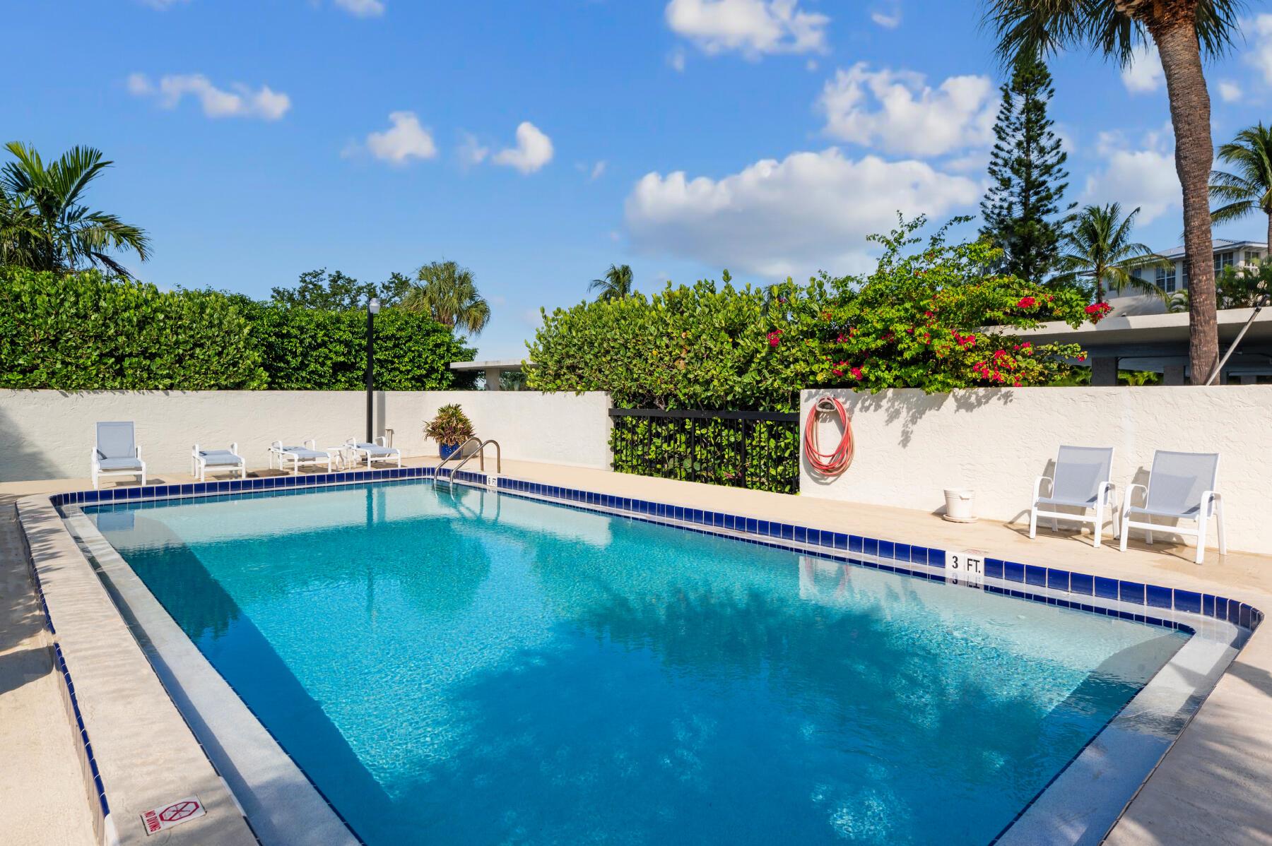 L HERMITAGE COND - Residential