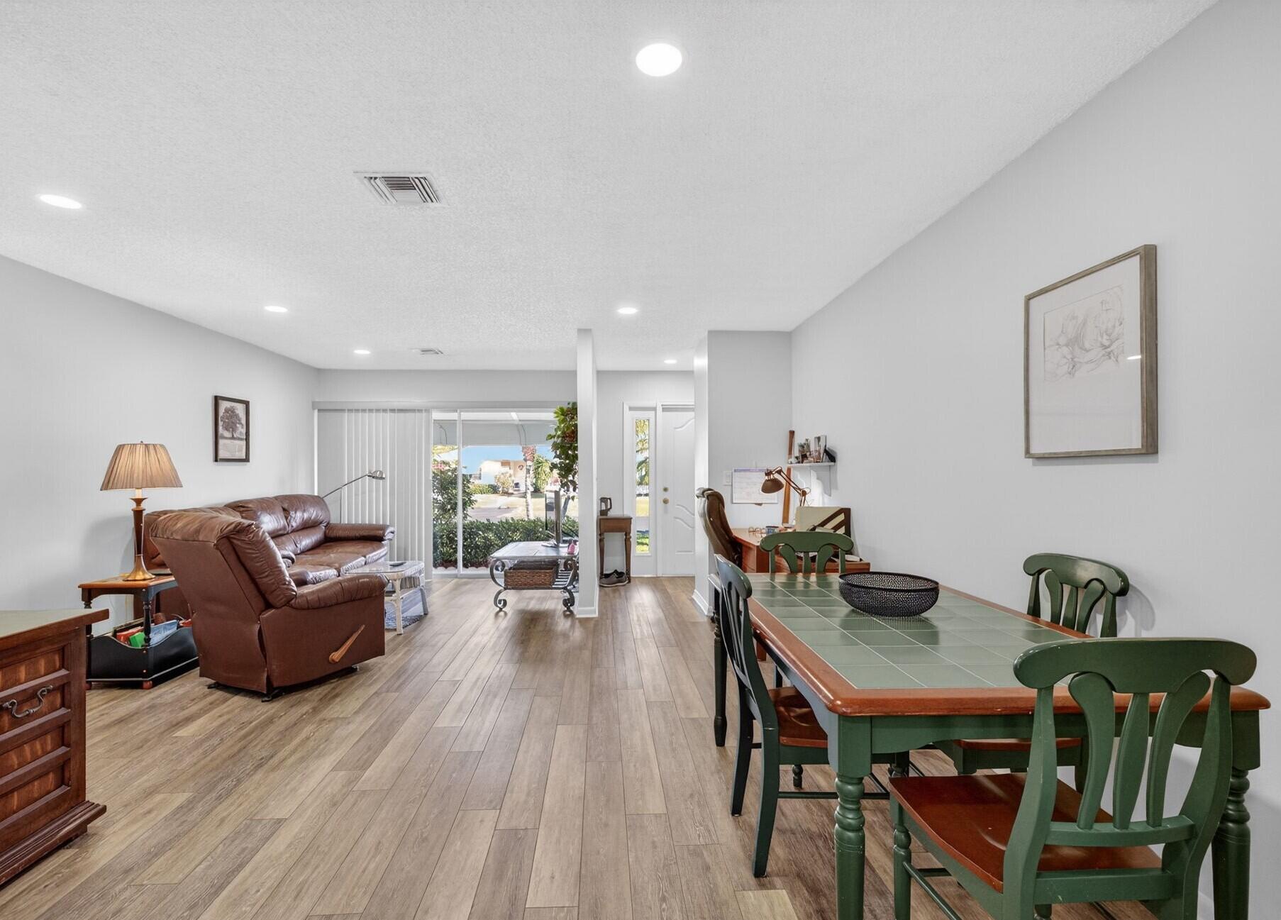 HIGH POINT OF FORT PIERCE CONDOMINIUM SECTION 2 - Residential