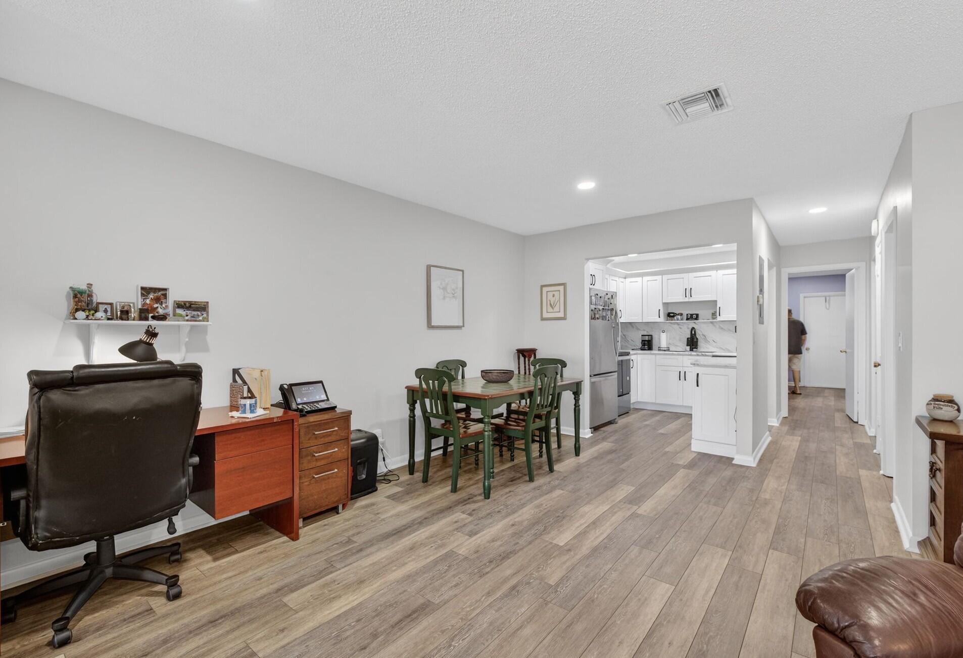 HIGH POINT OF FORT PIERCE CONDOMINIUM SECTION 2 - Residential