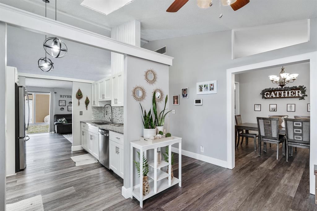 Photo of 507 Michigan Place, West Palm Beach, FL 33409 (MLS # R10716013)