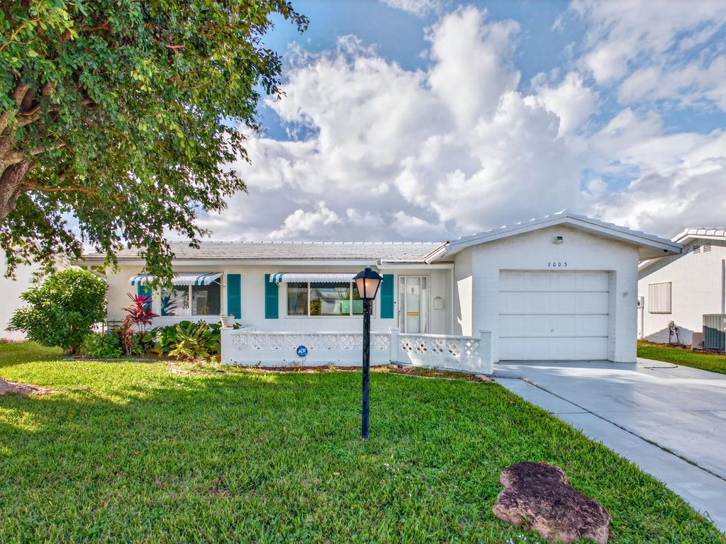 Photo of 2003 SW 17th Street, Boynton Beach, FL 33426 (MLS # R11144941)