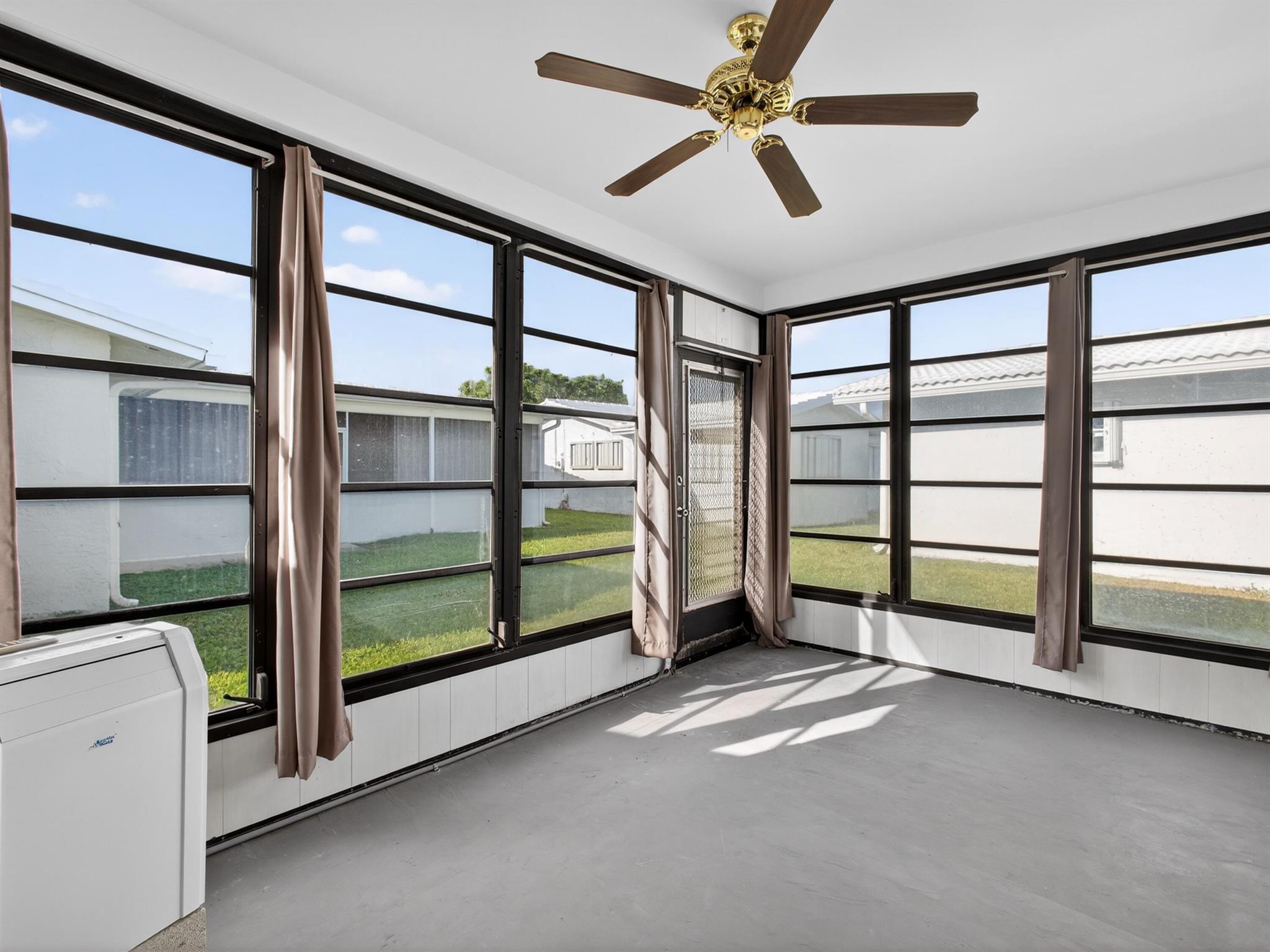 PALM BEACH LEISUREVILLE S - Residential