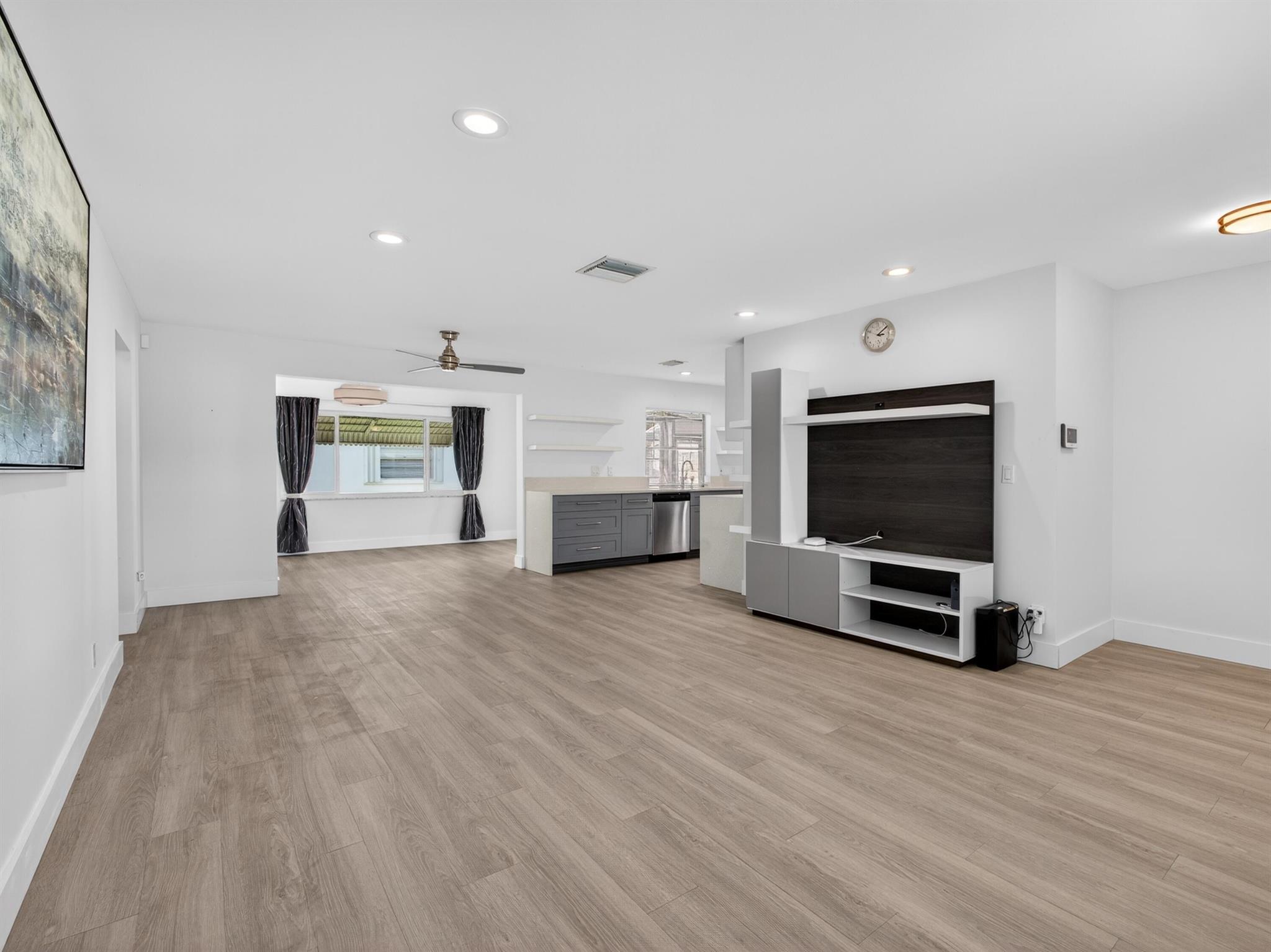 PALM BEACH LEISUREVILLE S - Residential