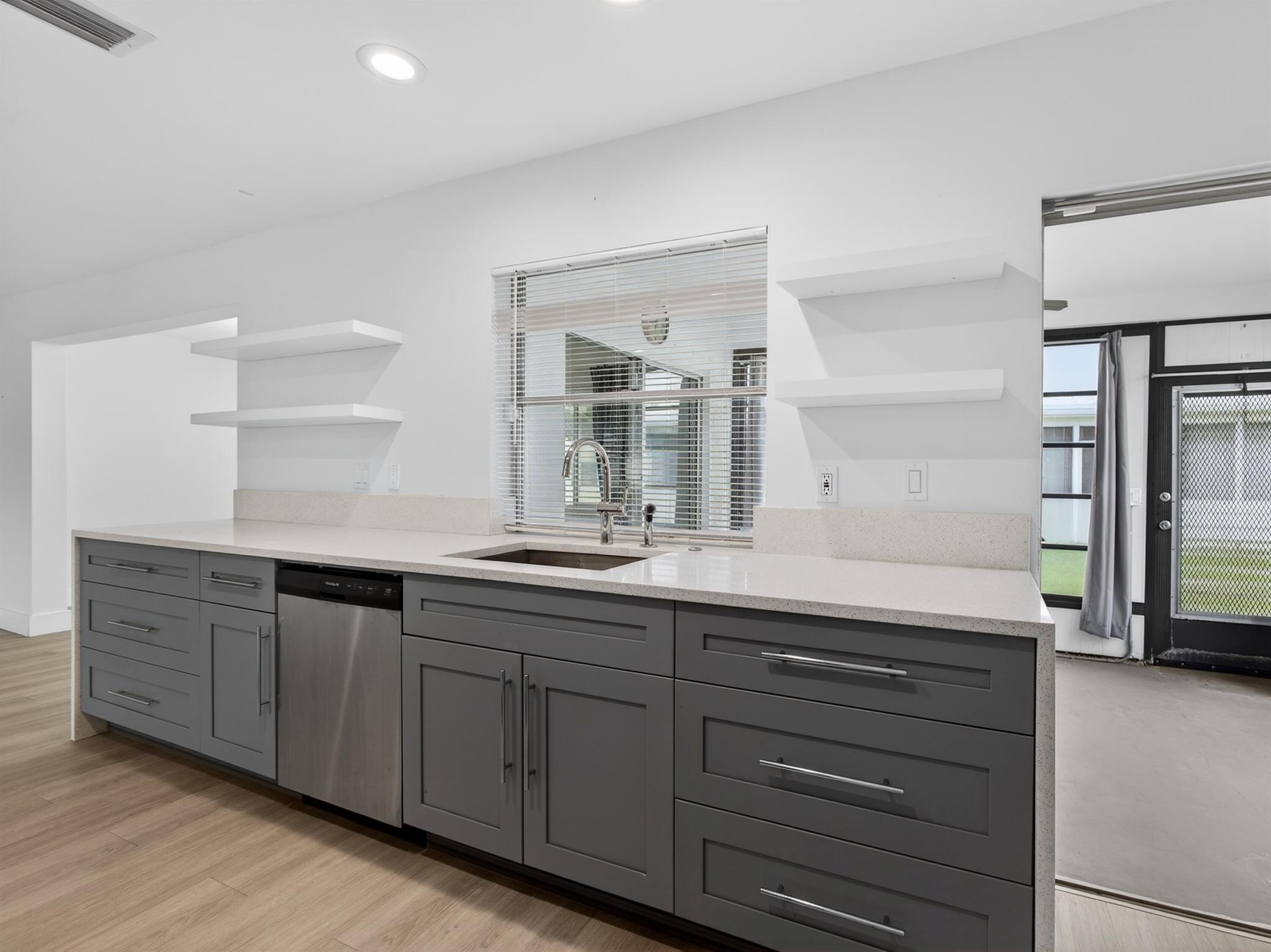 PALM BEACH LEISUREVILLE S - Residential