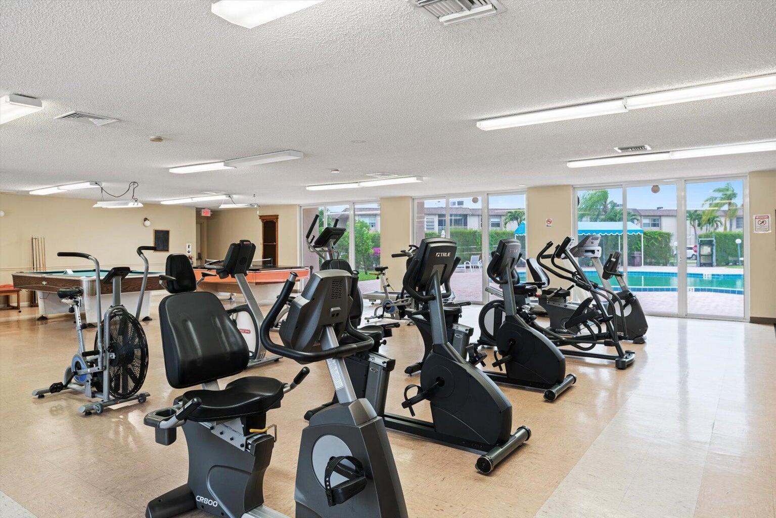 LAKESIDE VILLAGE COND NO 9 - Residential