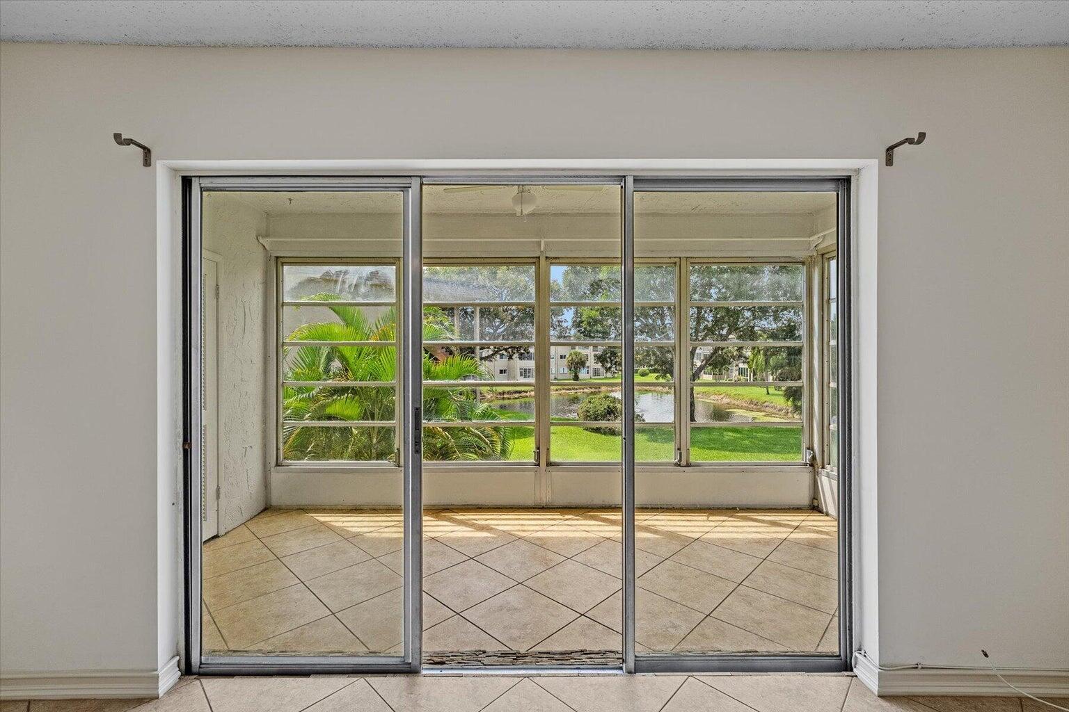 LAKESIDE VILLAGE COND NO 9 - Residential