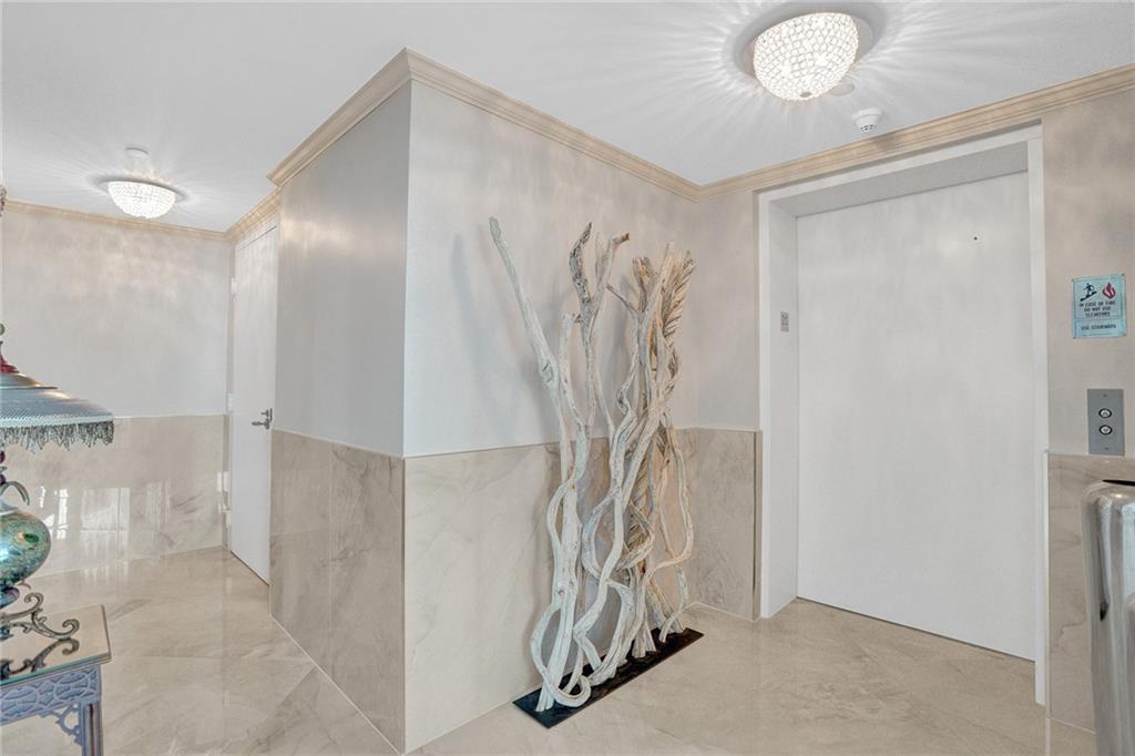 THE PALMS TOWER II - Residential