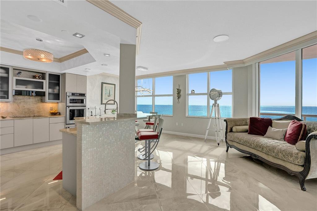 THE PALMS TOWER II - Residential