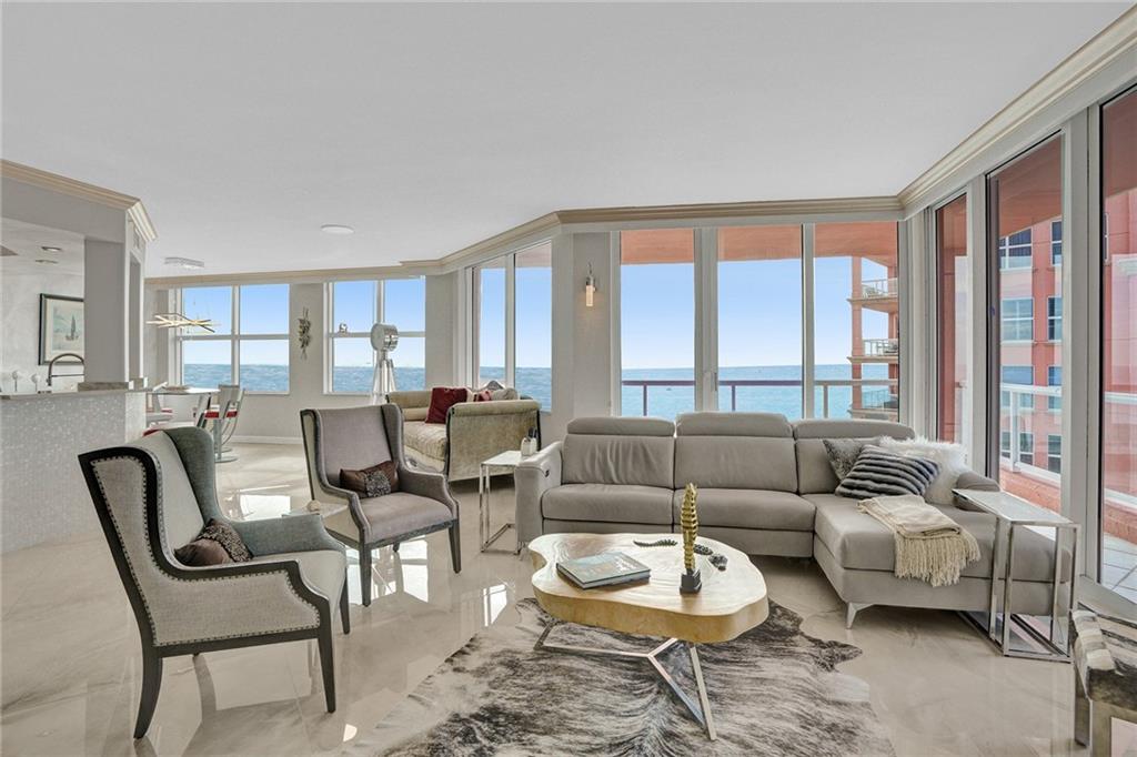 THE PALMS TOWER II - Residential
