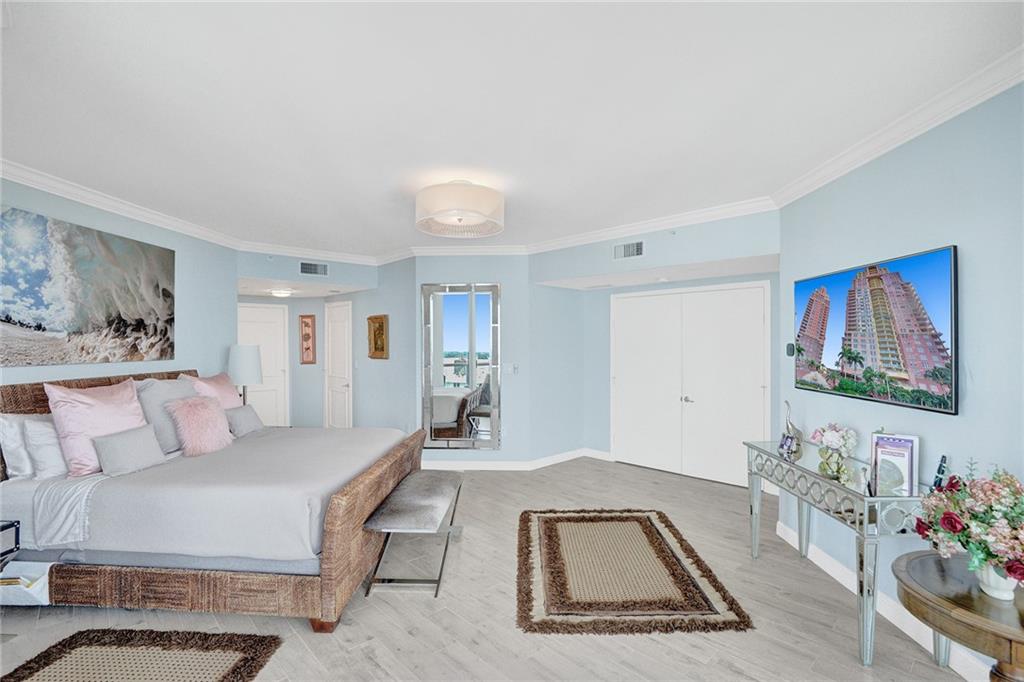 THE PALMS TOWER II - Residential