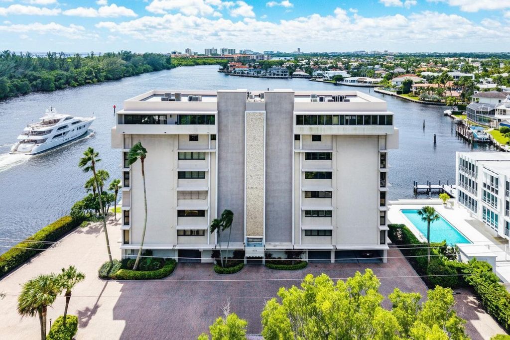 Photo of 900 NE Spanish River Boulevard #7e, Boca Raton, FL 33431 (MLS # R11134848)