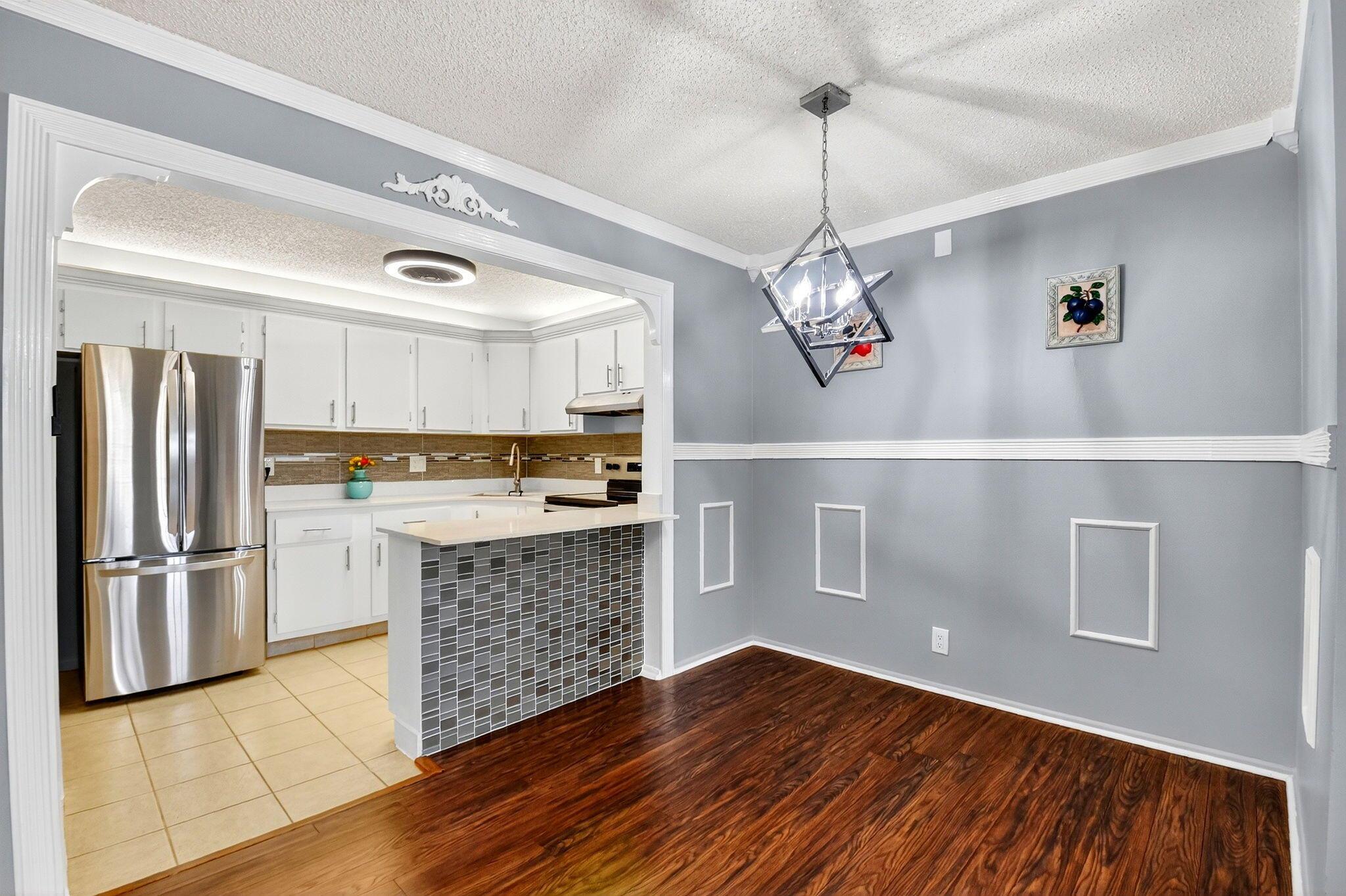 PINE RIDGE SOUTH III COND - Residential