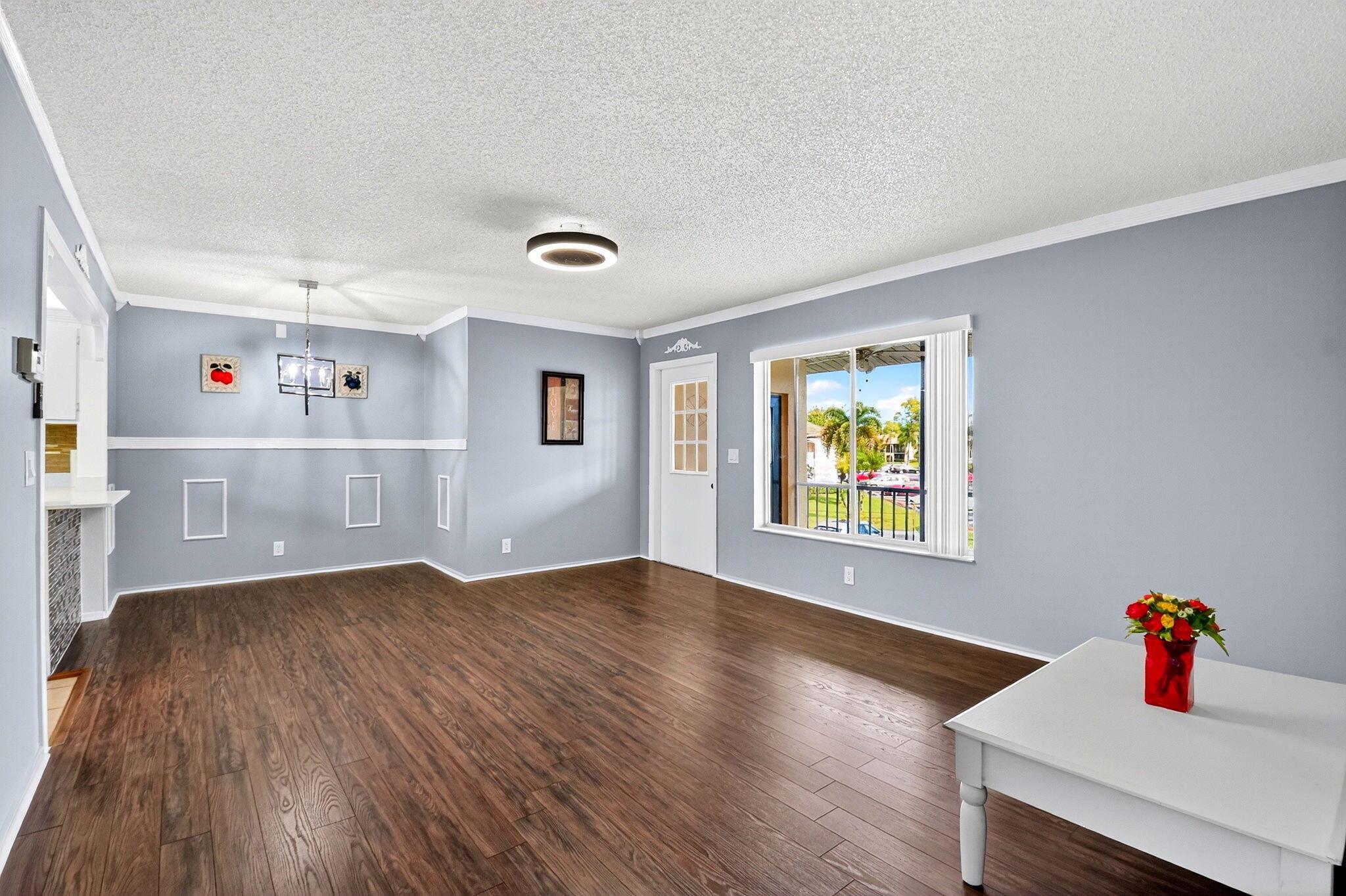 PINE RIDGE SOUTH III COND - Residential