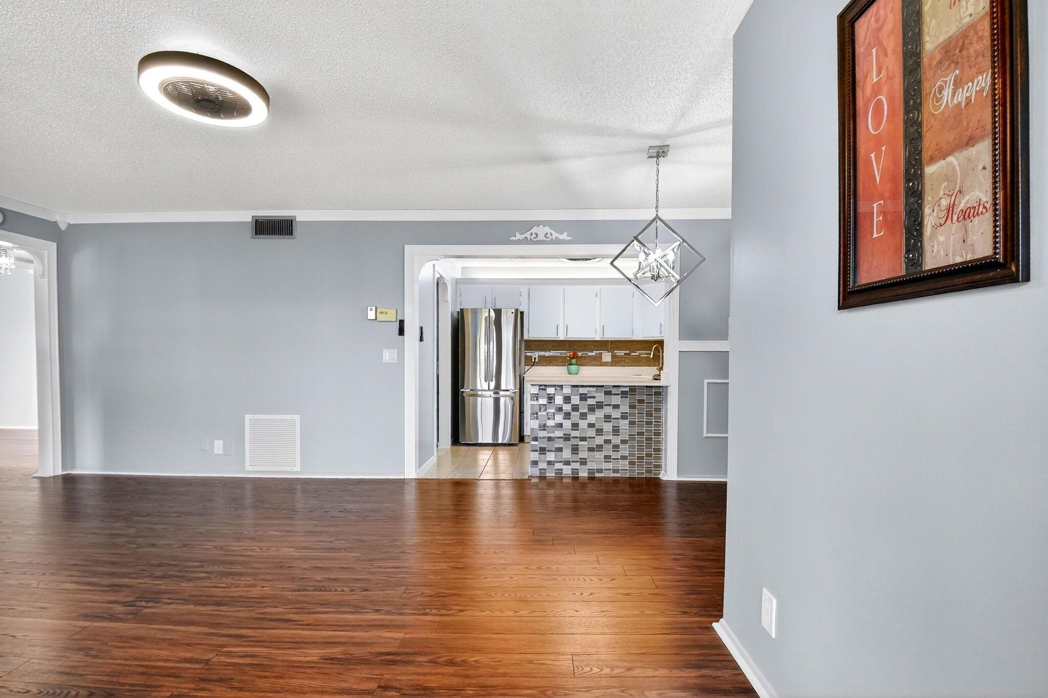 PINE RIDGE SOUTH III COND - Residential