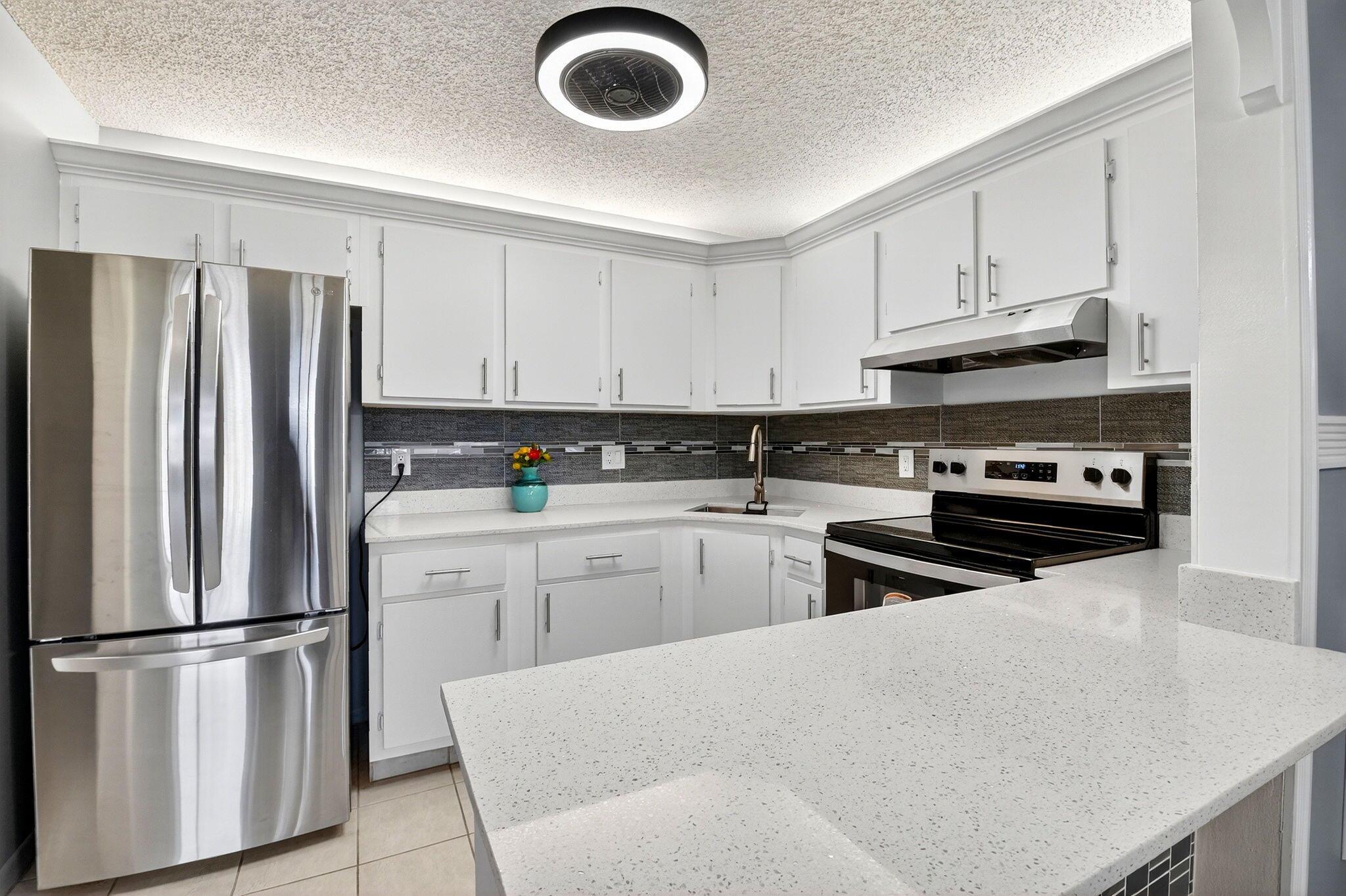 PINE RIDGE SOUTH III COND - Residential