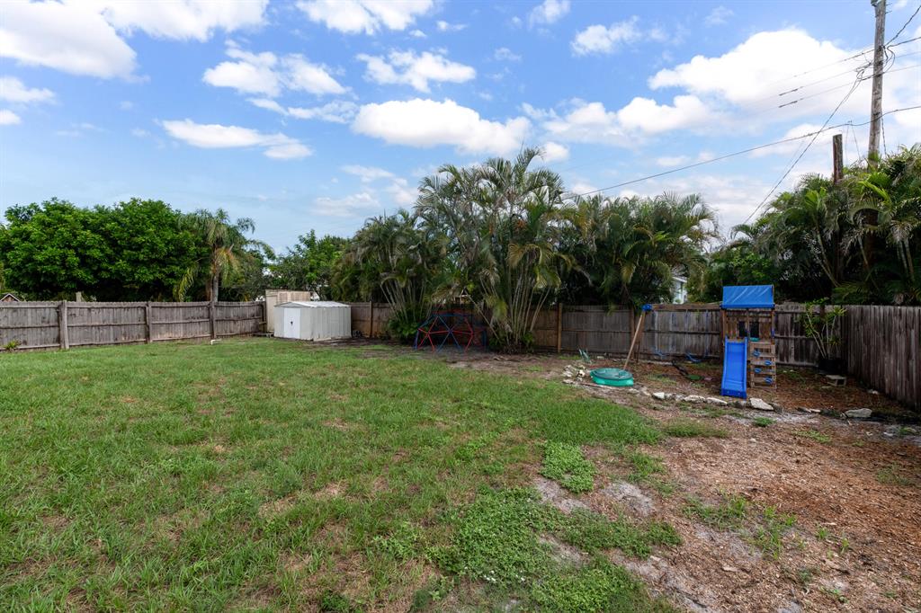 POINCIANA GARDENS SECTION 4 - Residential