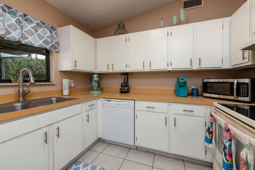 POINCIANA GARDENS SECTION 4 - Residential