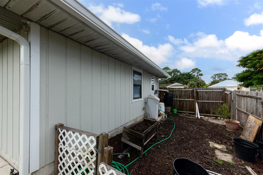 POINCIANA GARDENS SECTION 4 - Residential