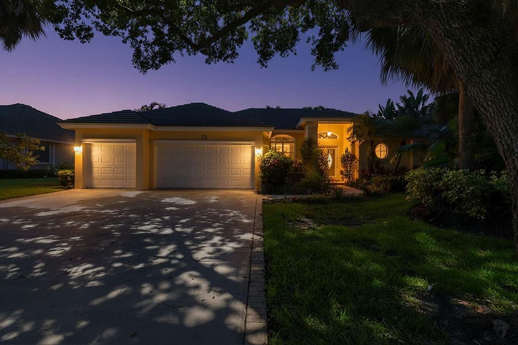 Photo of 153 N River Drive E, Jupiter, FL 33458 (MLS # B26055563)