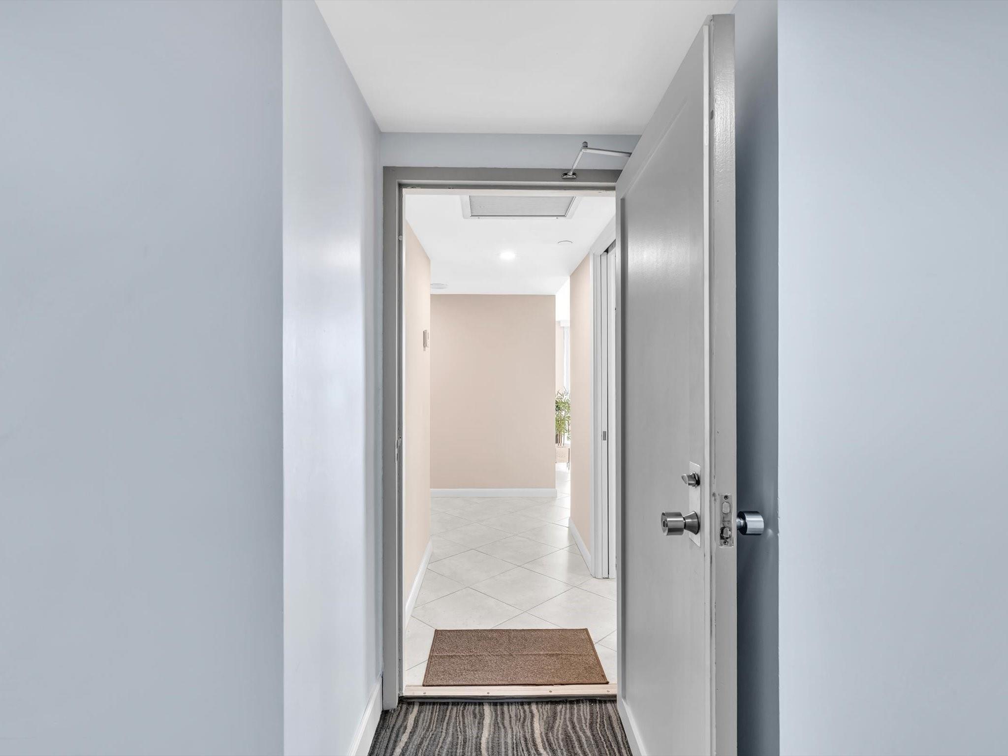 1150 Hillsboro Mile 309