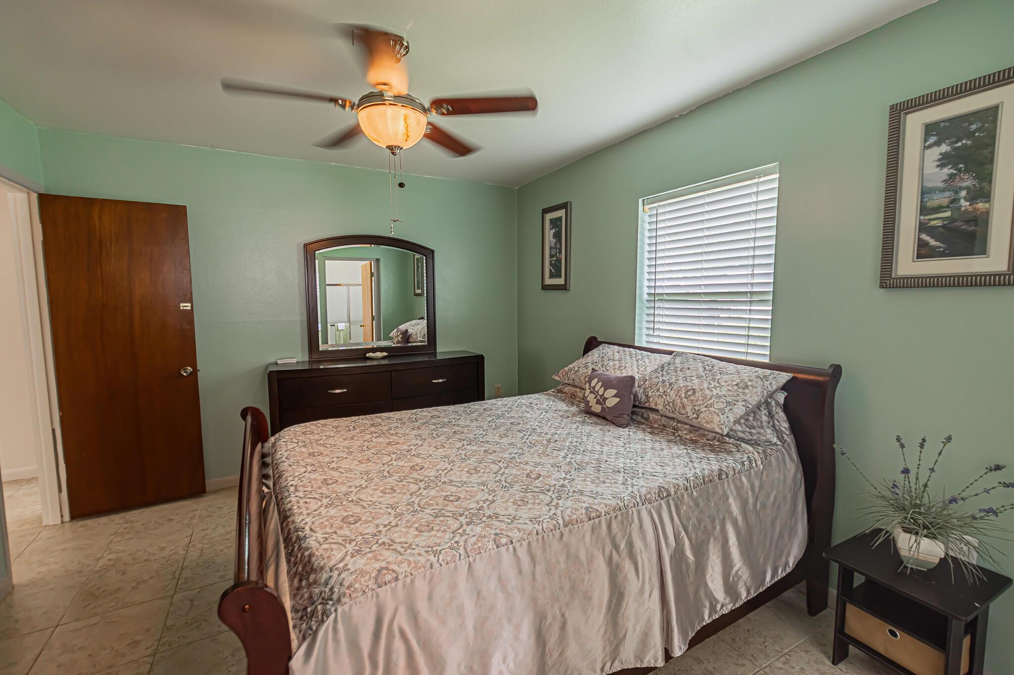 REPLAT OF PALM GARDENS - Residential