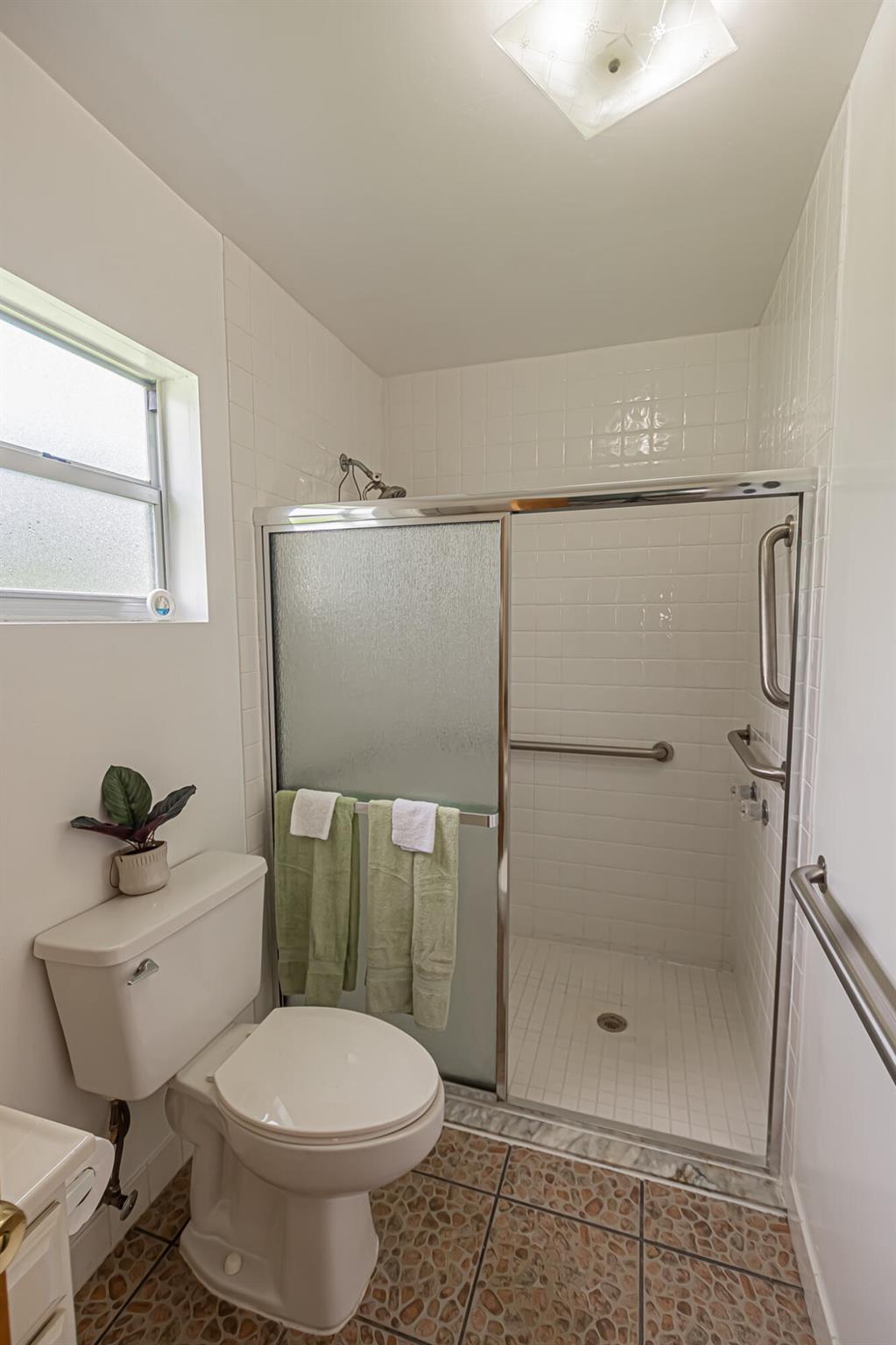 REPLAT OF PALM GARDENS - Residential