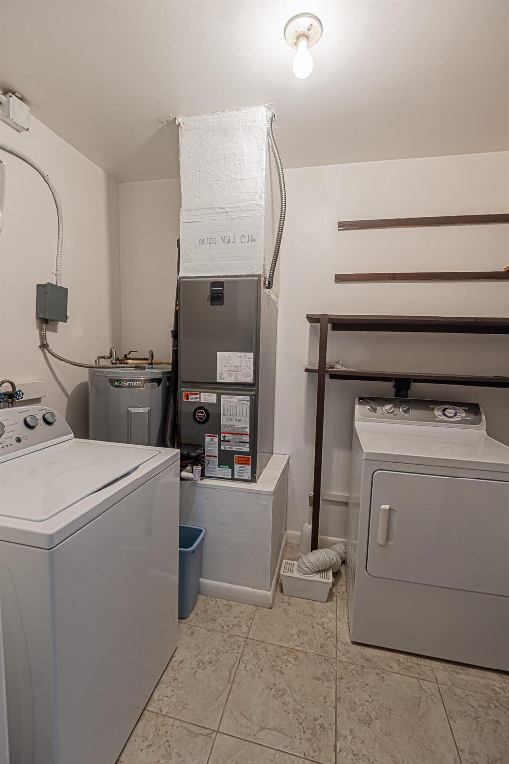 REPLAT OF PALM GARDENS - Residential