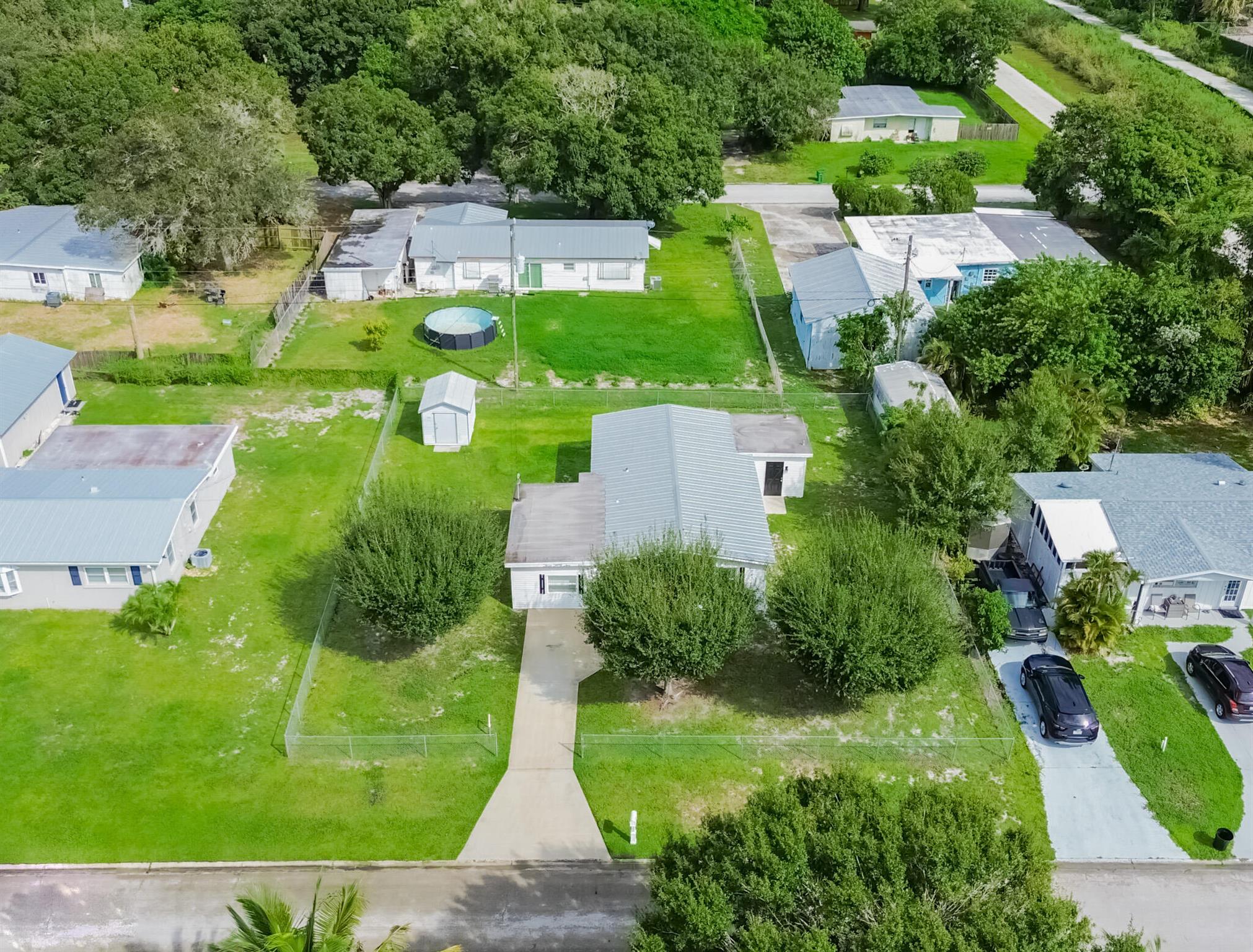 REPLAT OF PALM GARDENS - Residential