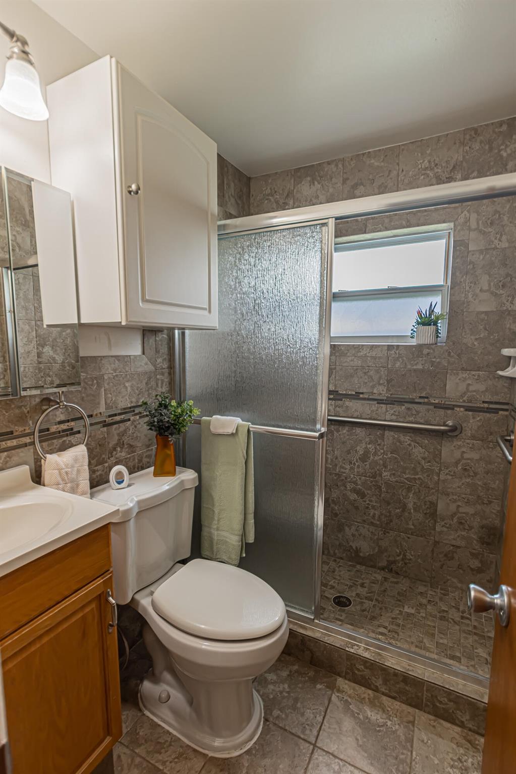 REPLAT OF PALM GARDENS - Residential