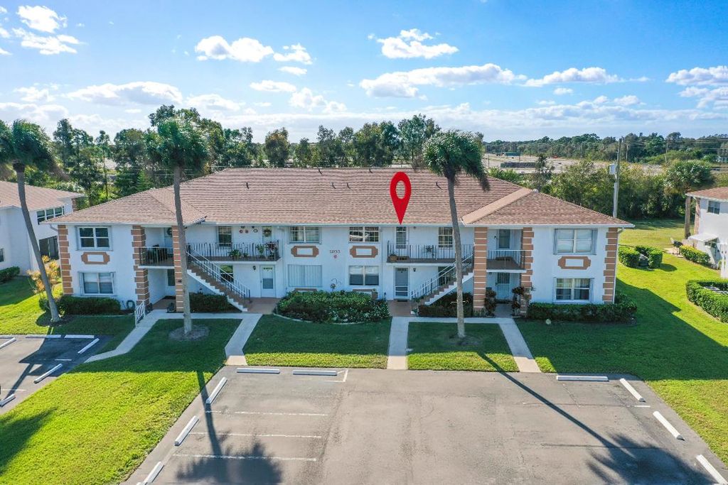 Photo of 1203 S Lakes End Drive #E-2, Fort Pierce, FL 34982 (MLS # R11150172)