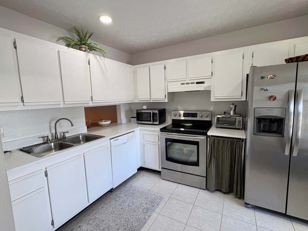 Photo of 1203 S Lakes End Drive #E-2, Fort Pierce, FL 34982 (MLS # R11150172)
