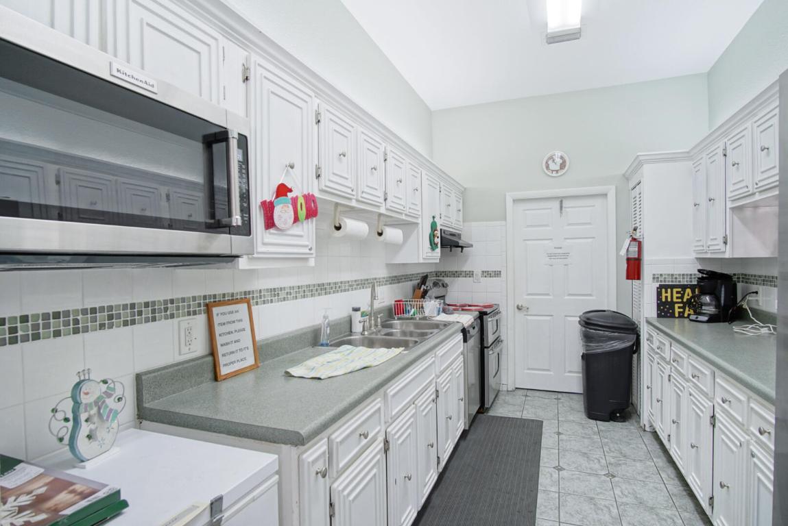 HIGH POINT OF FORT PIERCE CONDOMINIUM SECTION 3 - Residential