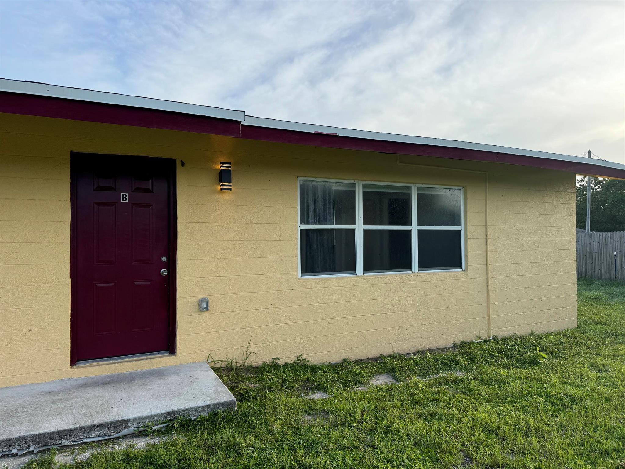SPRUCE PARK SUB - Residential Lease