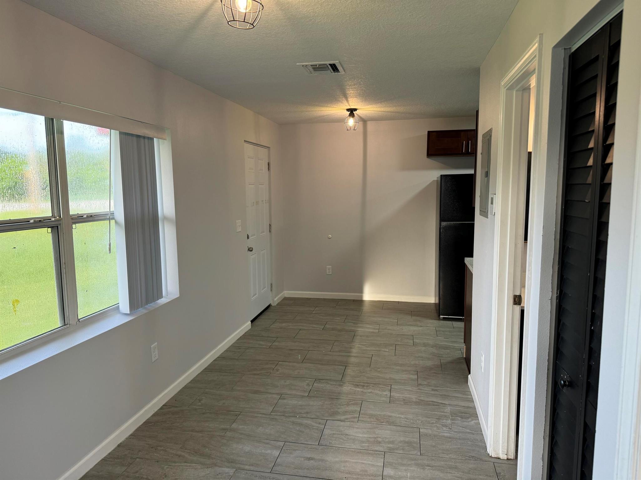 SPRUCE PARK SUB - Residential Lease