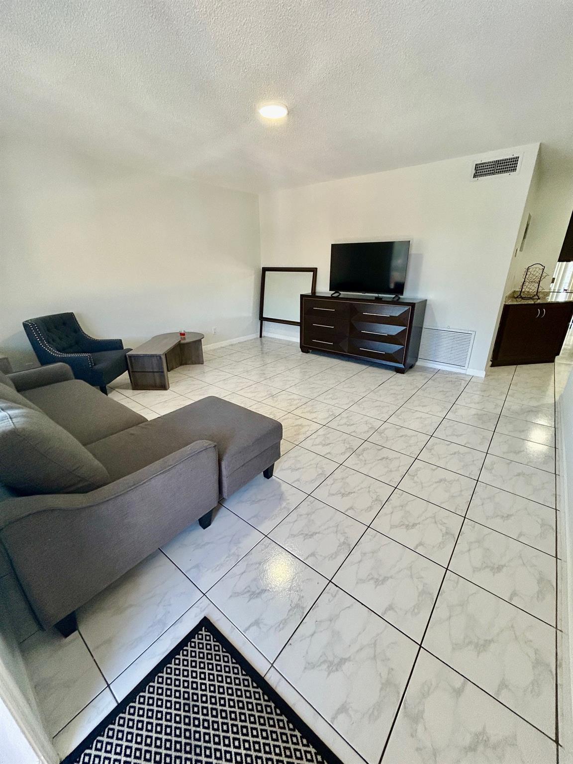Coral Ridge Isles 45-47 B - Residential Lease