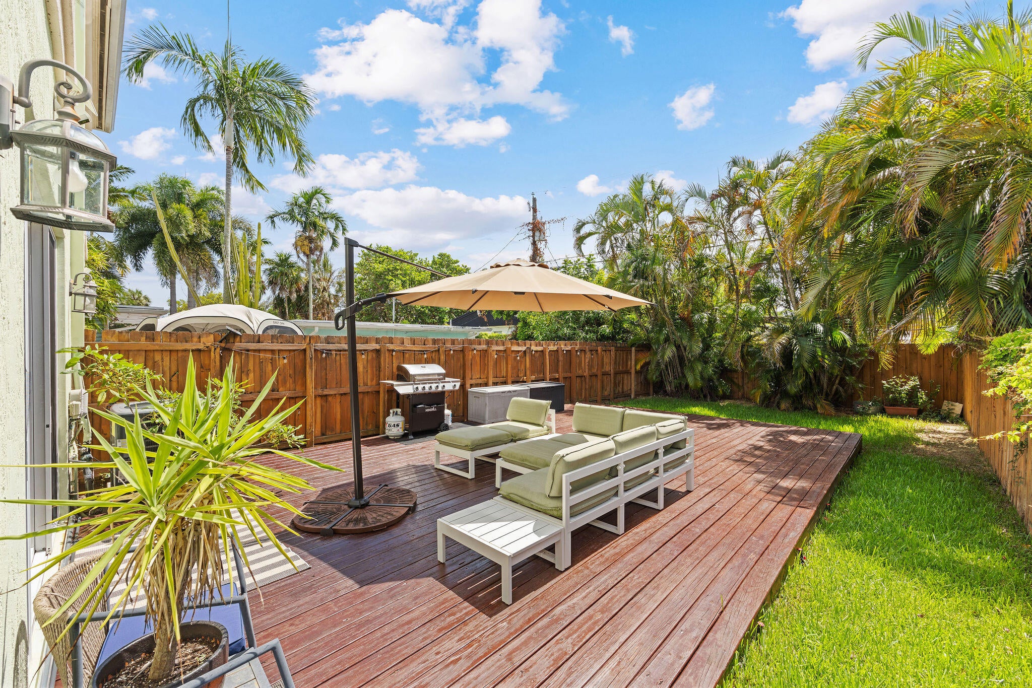 1323 NE 5TH Terrace 1323