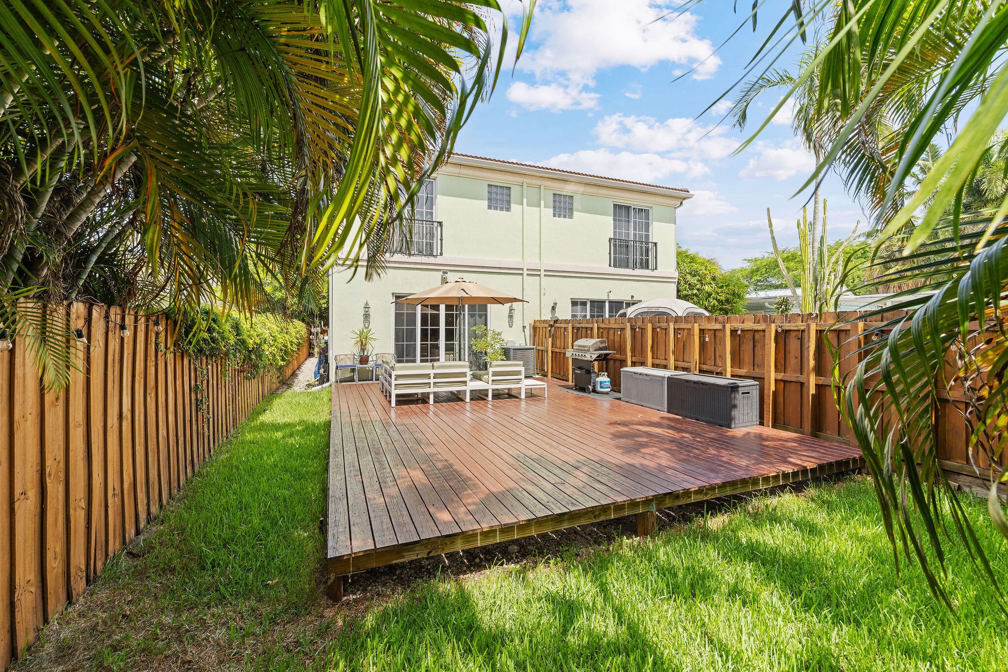 1323 NE 5TH Terrace 1323